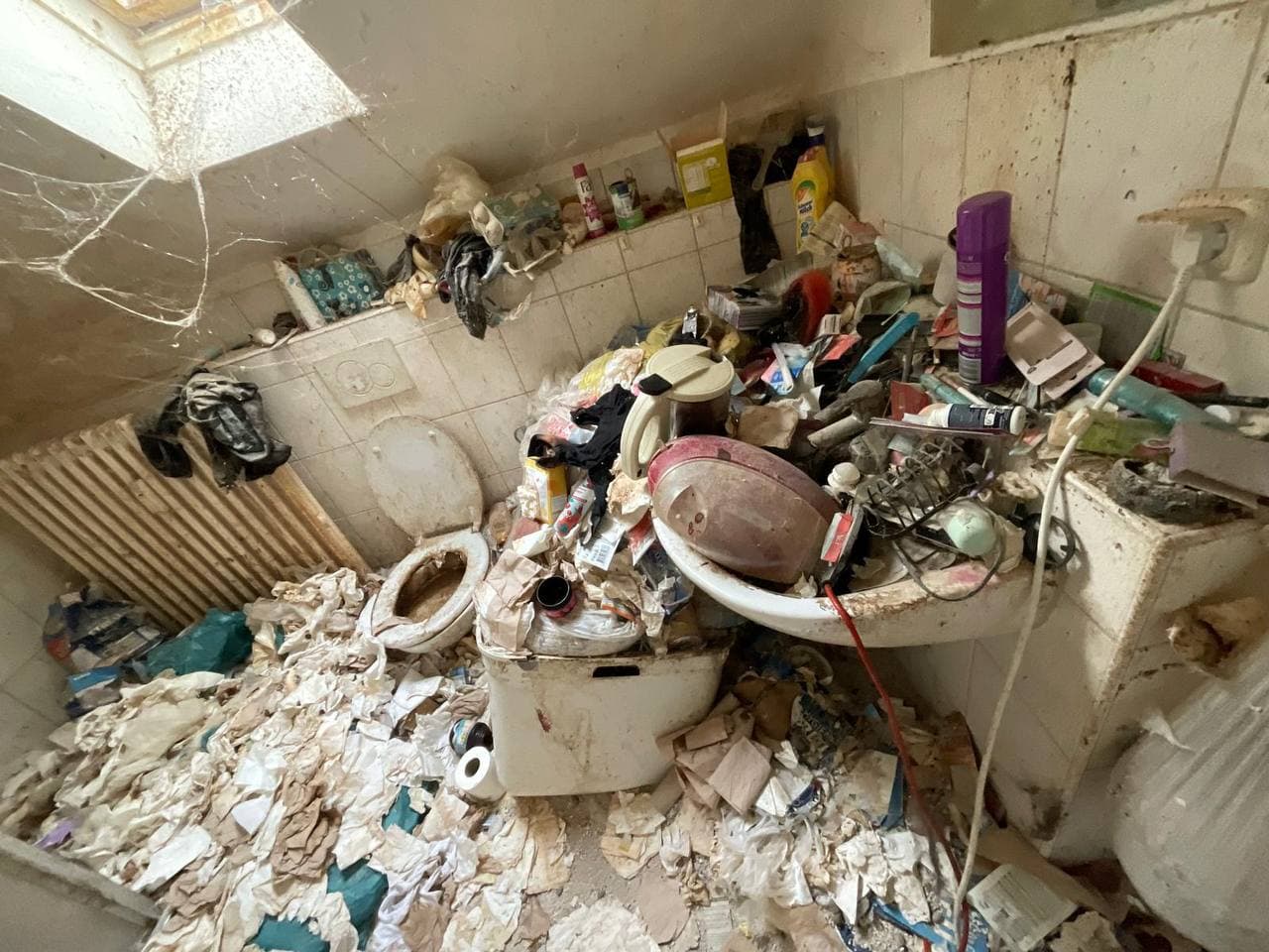 Wohnung nach professioneller Messie-Entrümpelung in Köln