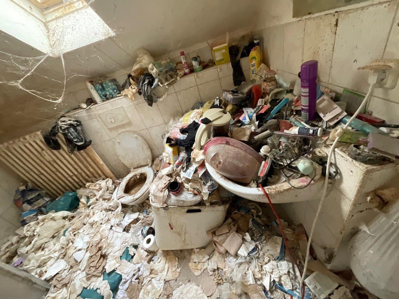 Vorher - Messie-Wohnung in Köln