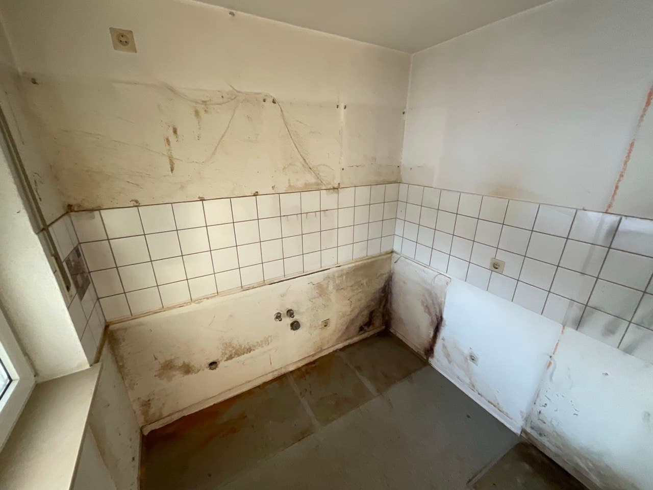 Vorher - Schimmelpilzsanierung in Köln